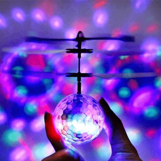 Flying Colored Flashlight Ball