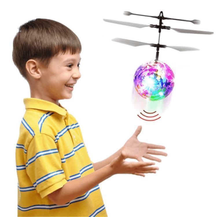 Flying Colored Flashlight Ball